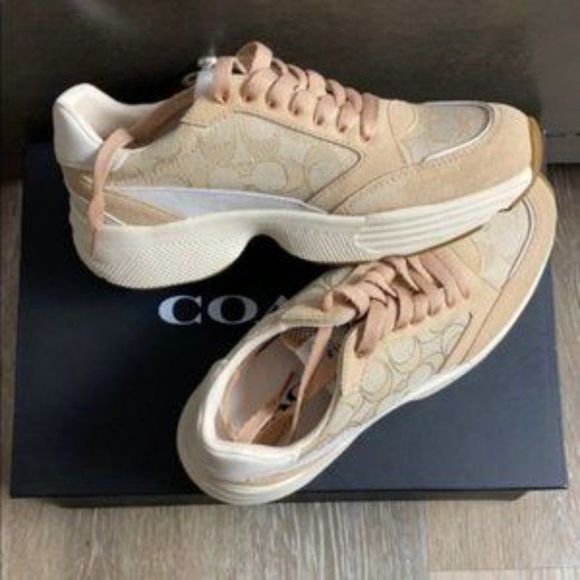 Coach Signature Tech Running Shoes Size 7.5B NWB - Picture 2 of 5